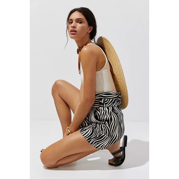 NWOT Joe’s Jeans Zebra Paperbag Shorts - Picture 4 of 6